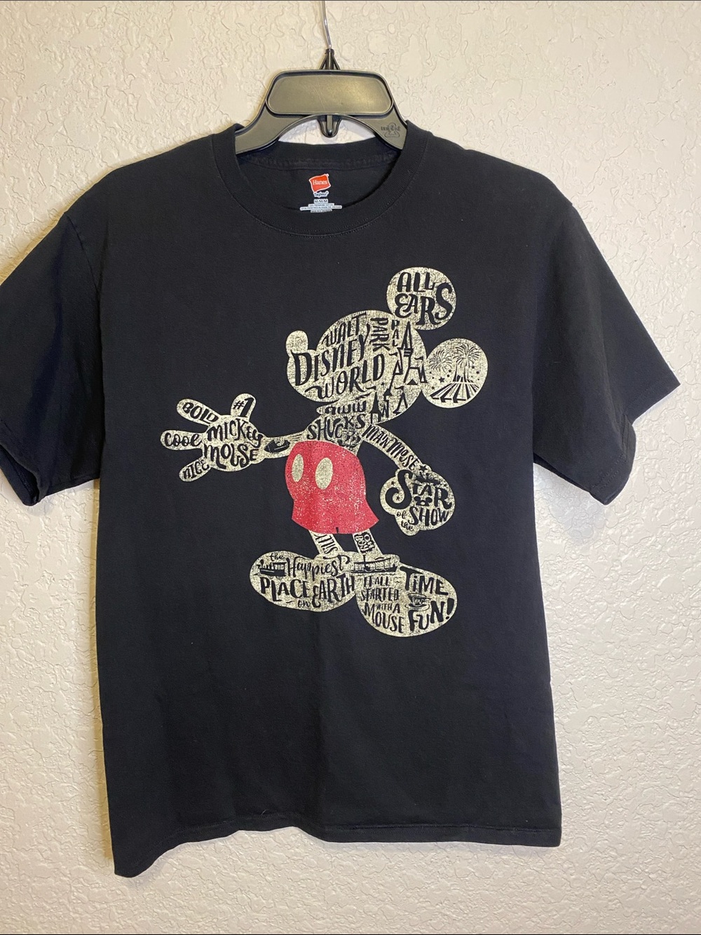 Disney Authentic Mickey Mouse Hanes Black Tee size M Unisex